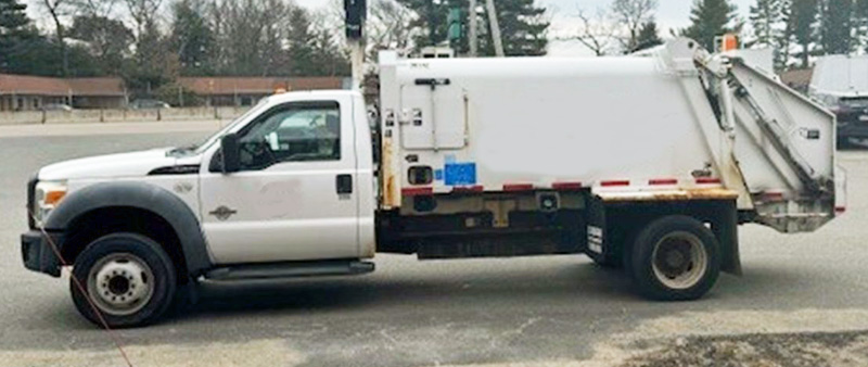 2011 FORD F550 XL 4X2 8-YARD REAR LOAD PACKER